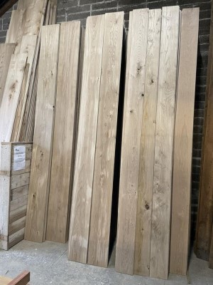 Oak flooring in widths of 7", 9" and 11" Gallery Image