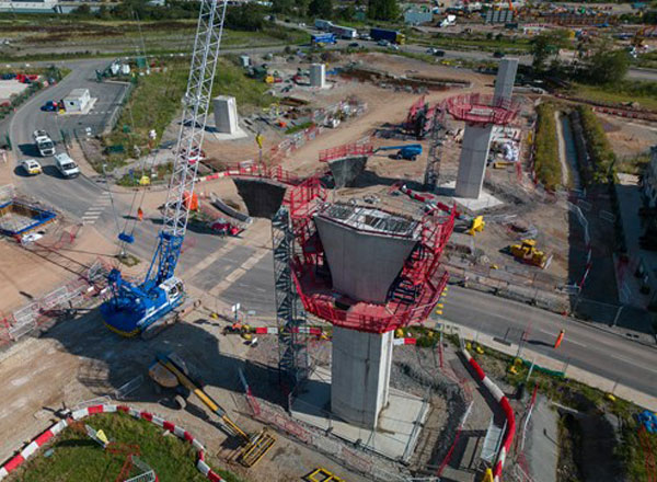 Balfour Beatty VINCI Install First Giant Pier At Water Orton Viaduct ...